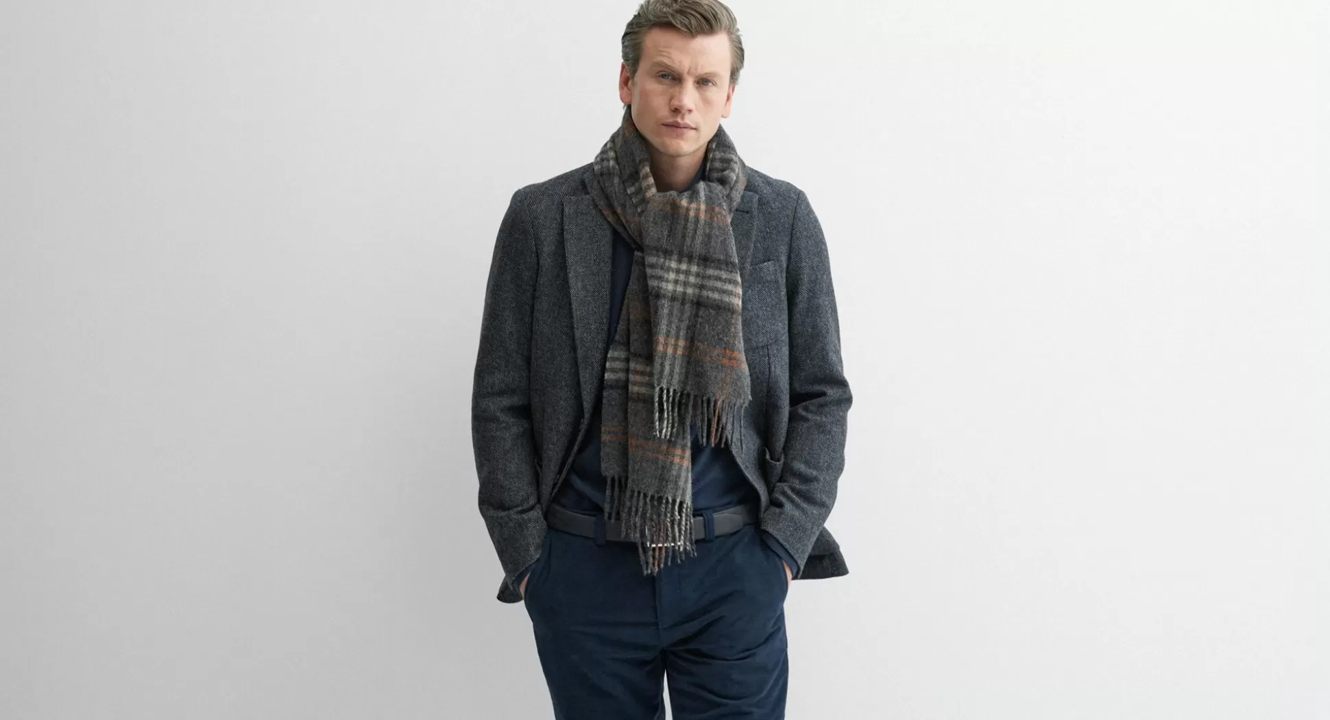 Oliver Sweeney Scarves, Gloves & Hats^Radnor Charcoal